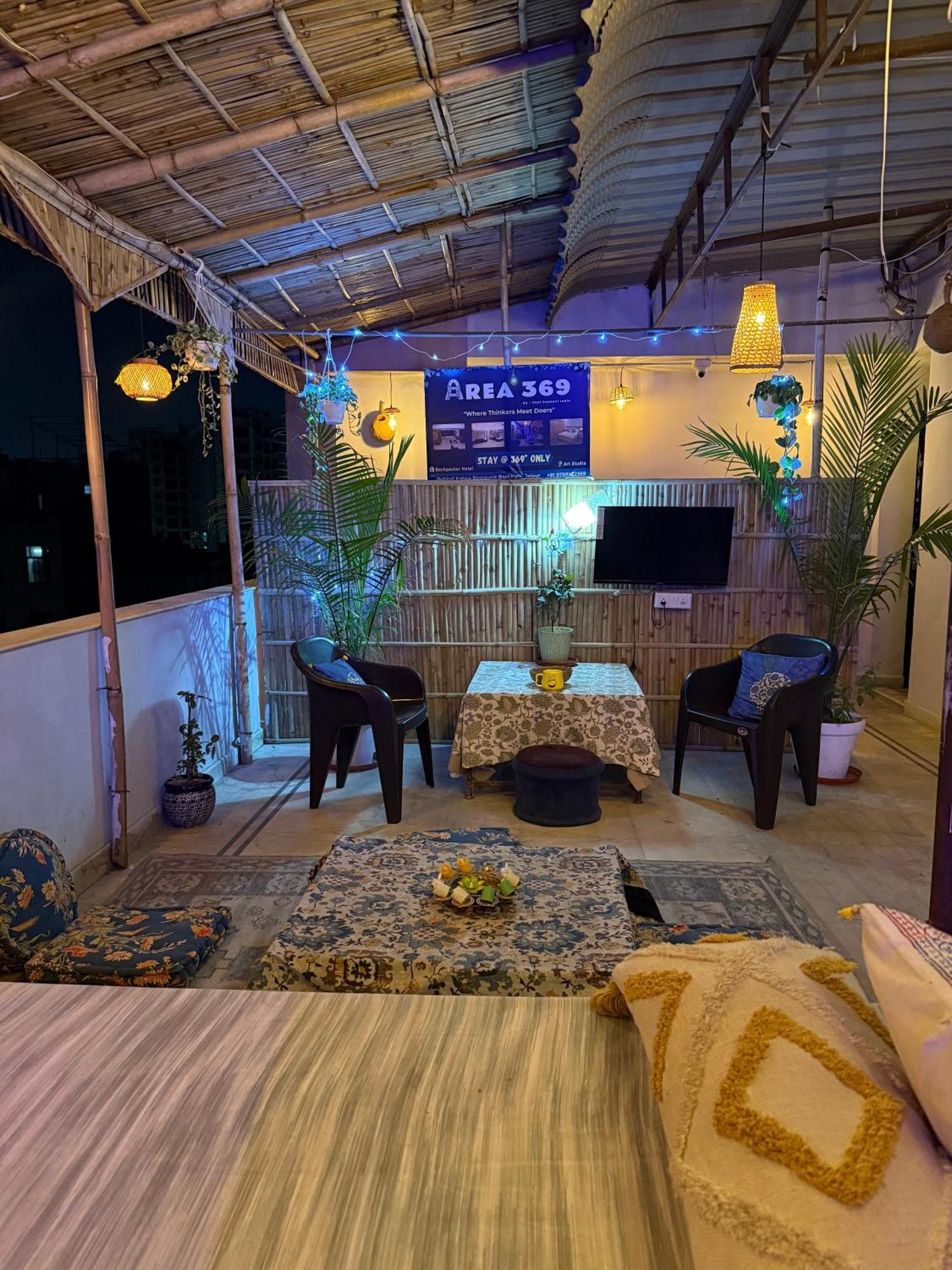 Area 369 Hotel Jaipur Bagian luar foto
