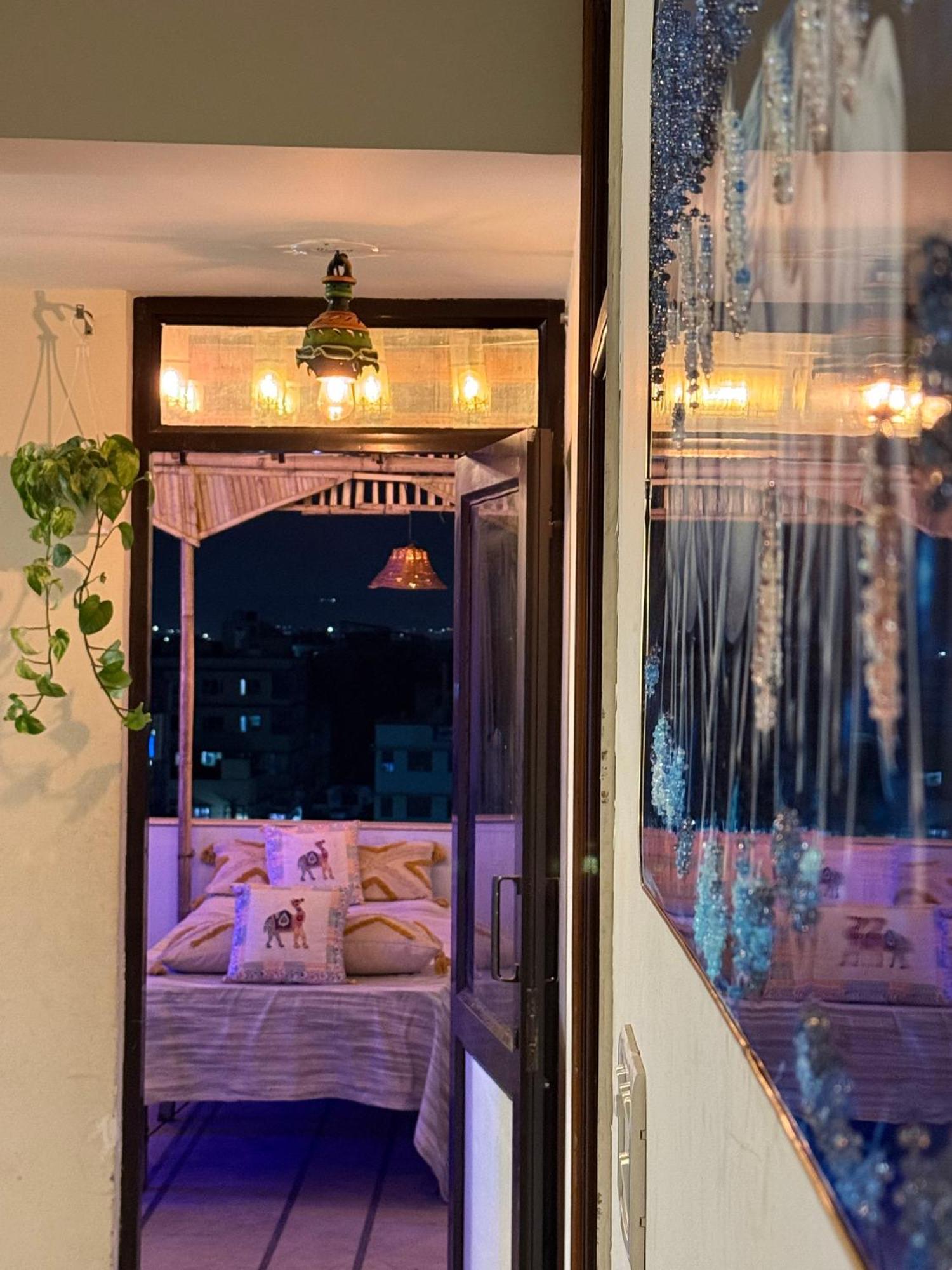Area 369 Hotel Jaipur Bagian luar foto