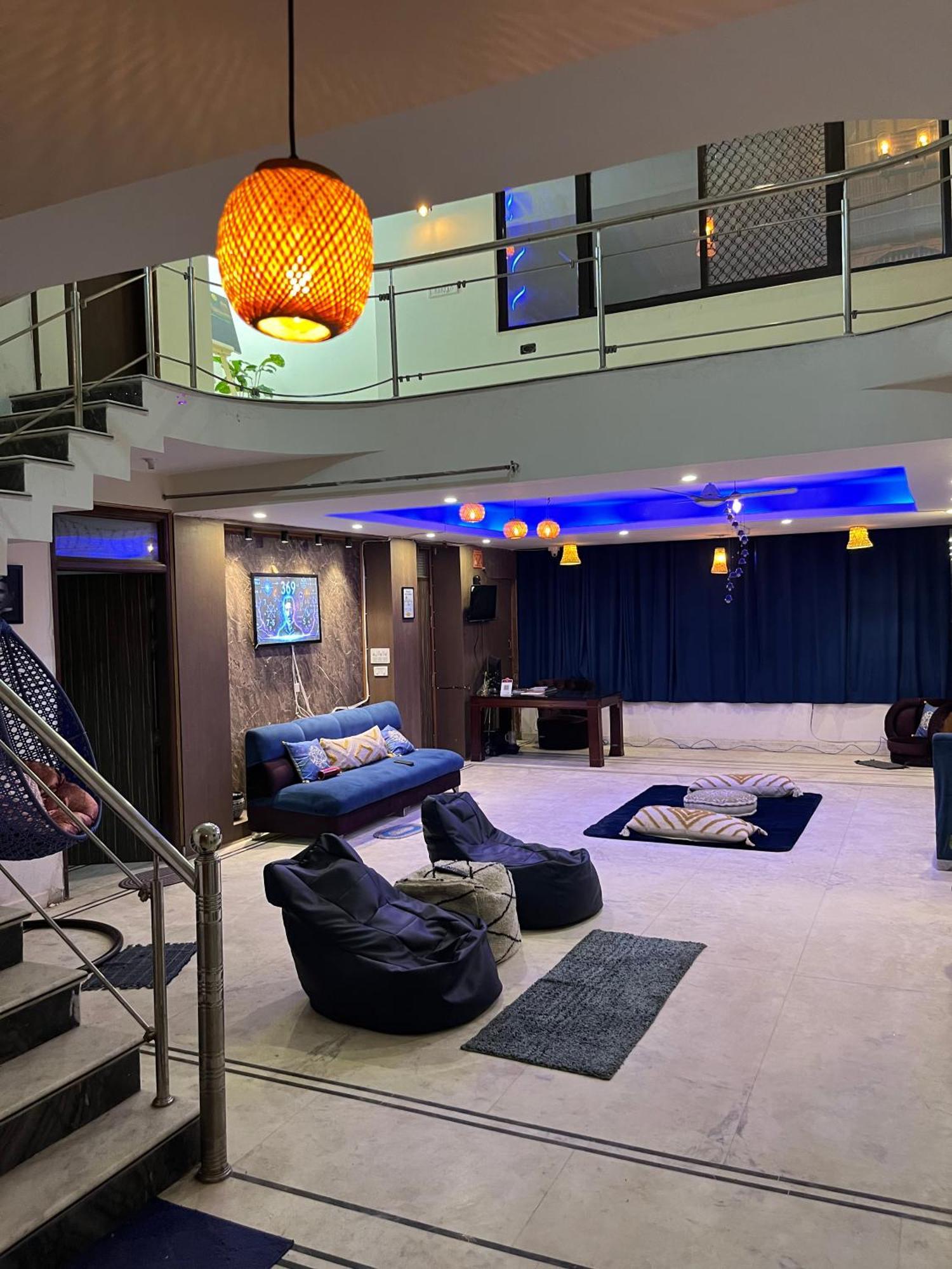 Area 369 Hotel Jaipur Bagian luar foto