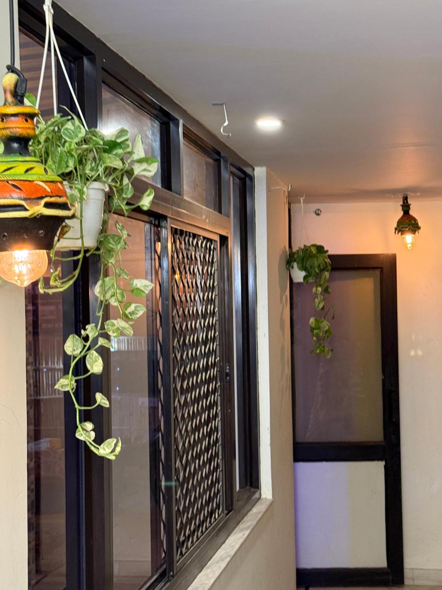 Area 369 Hotel Jaipur Bagian luar foto
