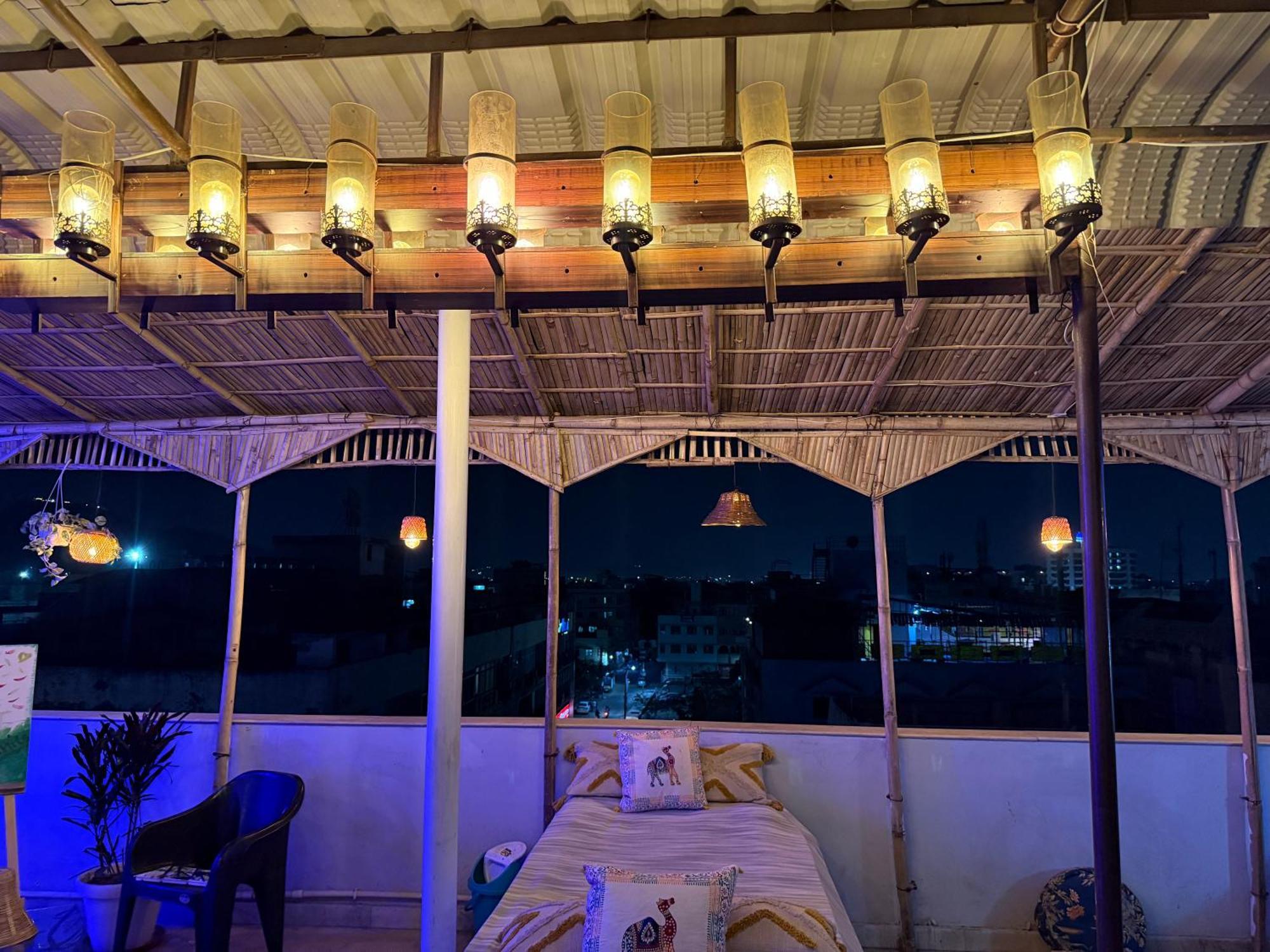 Area 369 Hotel Jaipur Bagian luar foto